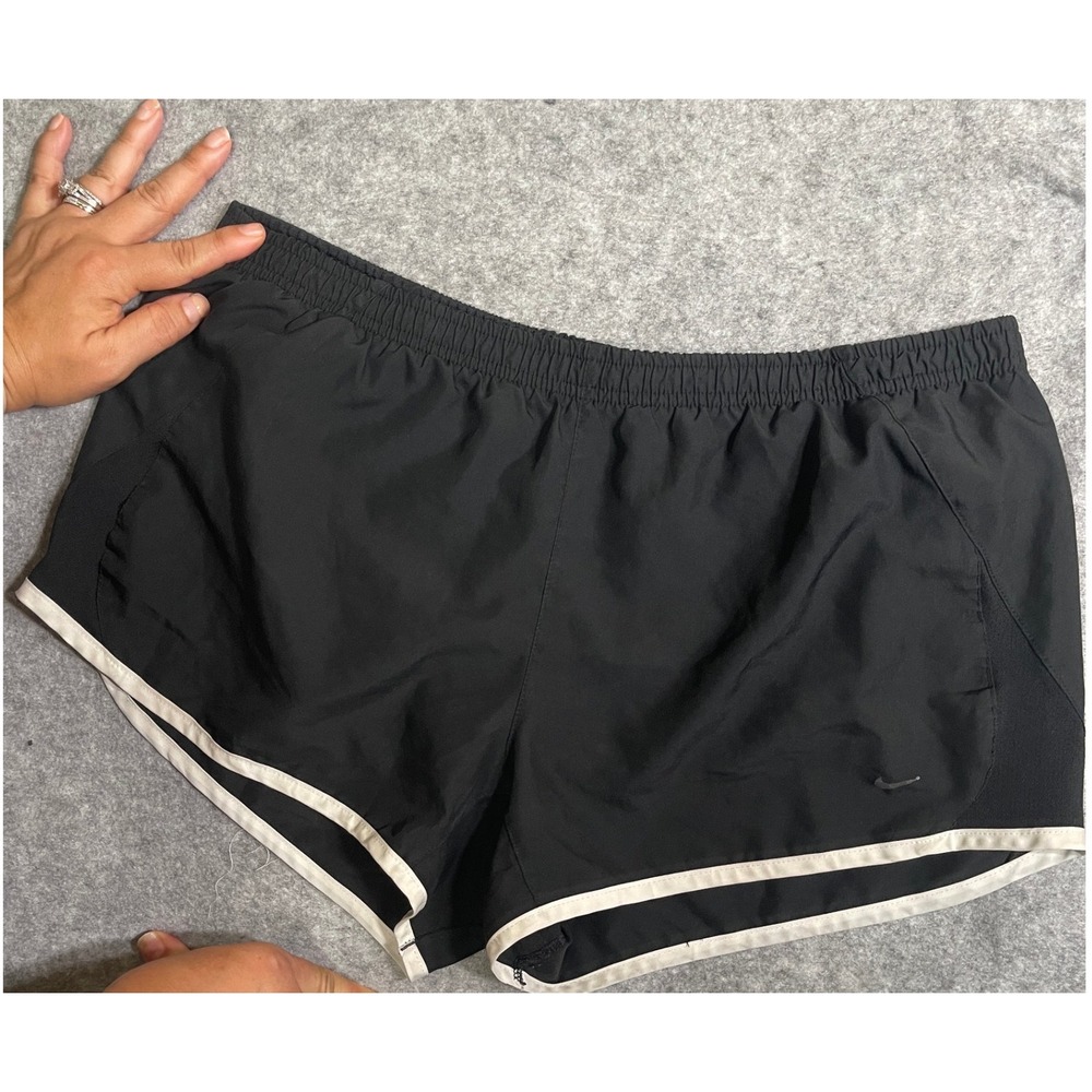 Nike Dri-FIT Tempo Running Shorts Black White Athletic Gym Workout‎ Womens L